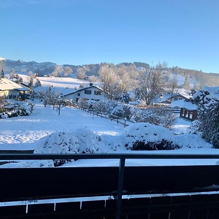 Lindners Hideaways - Bergnest Lodge - Bergblick Fewo 6 Pers Balkon Garten Hund Ski Unterkunft Luftkurort Oberreute Naehe Buchenegger Wasserfaelle Eistobel Bodensee المظهر الخارجي الصورة