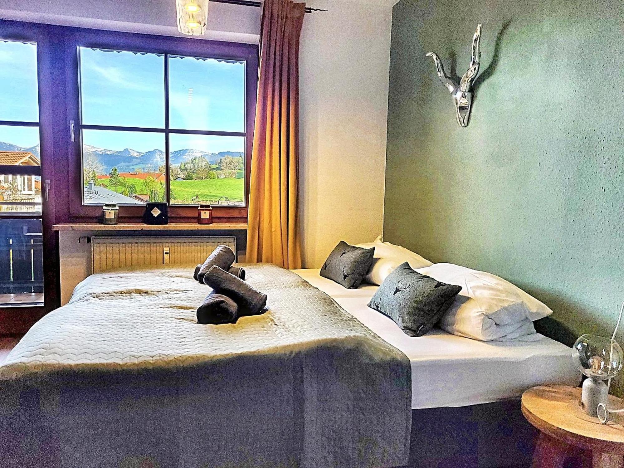 Lindners Hideaways - Bergnest Lodge - Bergblick Fewo 6 Pers Balkon Garten Hund Ski Unterkunft Luftkurort Oberreute Naehe Buchenegger Wasserfaelle Eistobel Bodensee المظهر الخارجي الصورة
